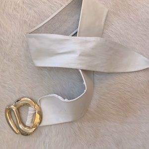 Vintage white belt